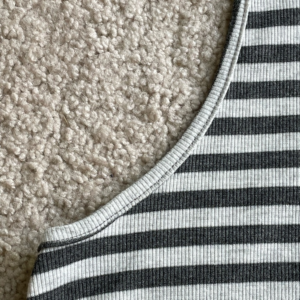 Altar’d State Gray Stripes Mock-Neck Ribbed Racerback Sleeveless Top Size Small - Picture 5 of 10